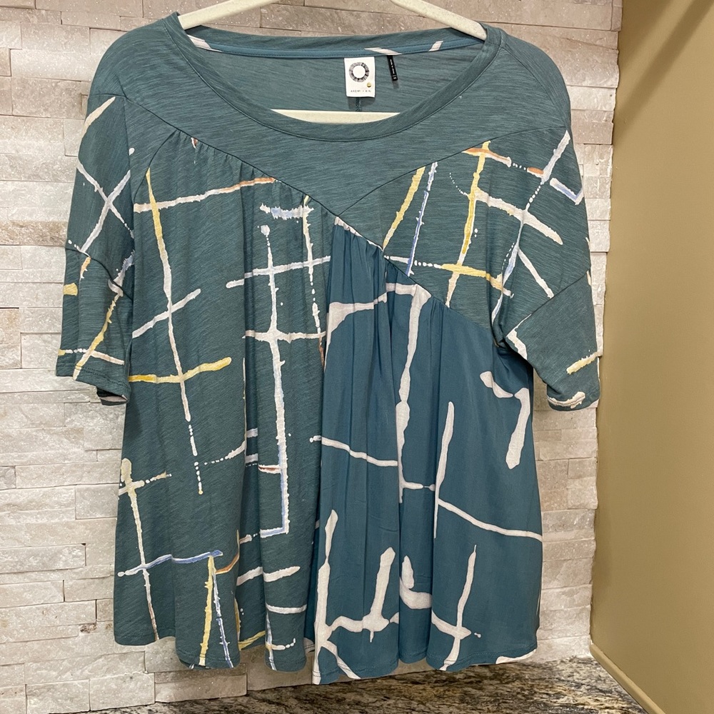 Anthropologie Akemi + Kin. Size XS EUC